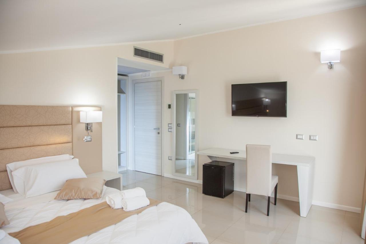 Hotel Dolce Stella Torre Melissa Exteriér fotografie