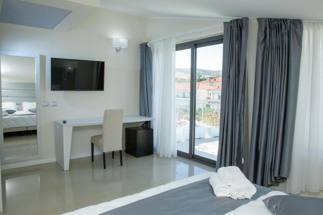 Hotel Dolce Stella Torre Melissa Exteriér fotografie