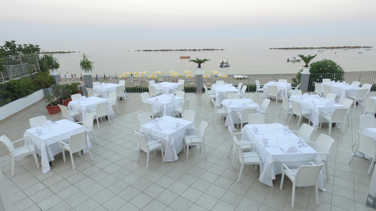 Hotel Dolce Stella Torre Melissa Exteriér fotografie